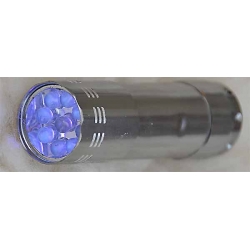 Latarka 32 LED diodowa na 3 baterie LR03 UV tester banknotów GMGLITE
